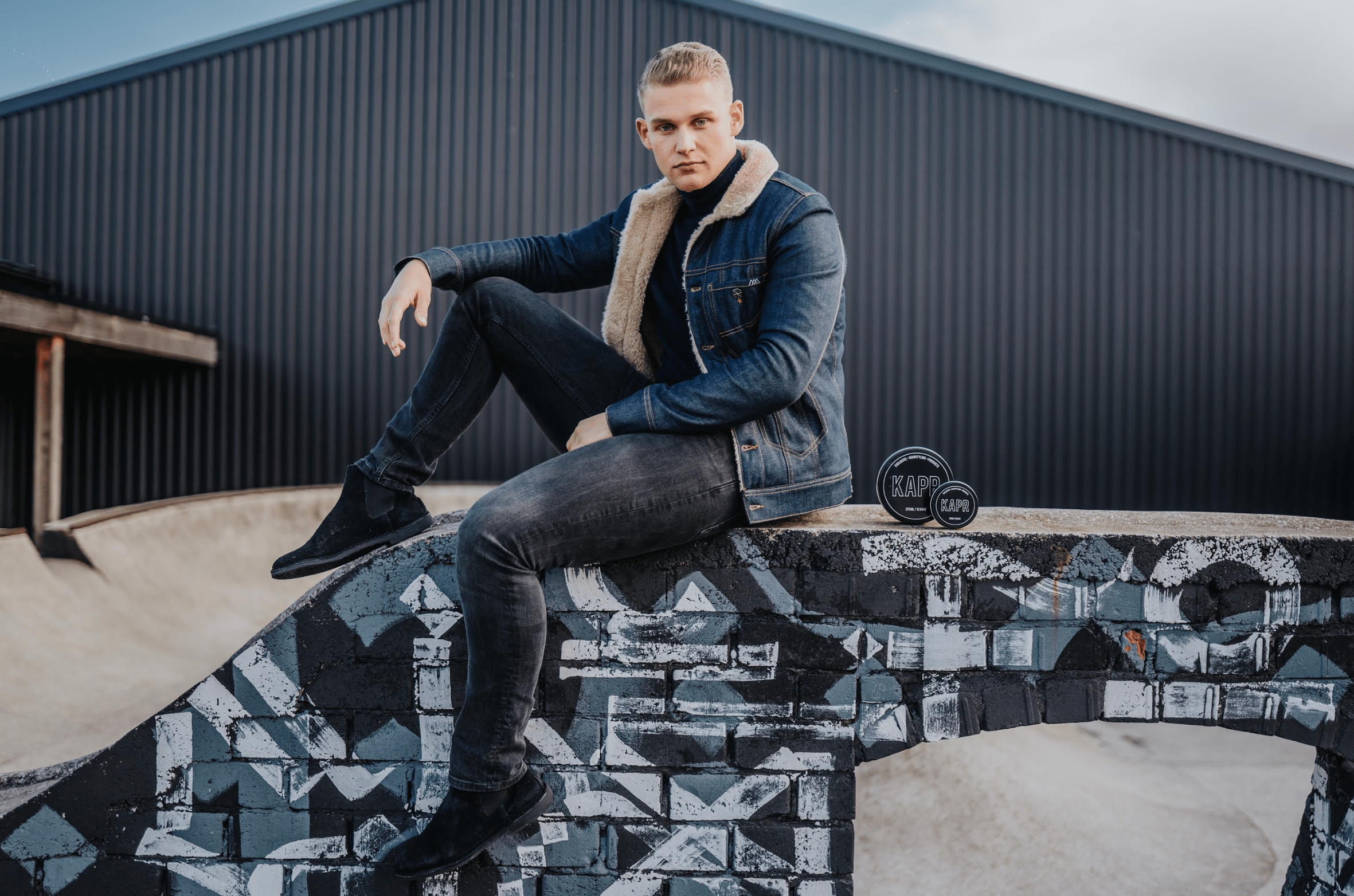 Textuur Creëren met KAPR Clay Waterbasis: Een Gids voor Perfecte Matte, Volumineuze Stijlen