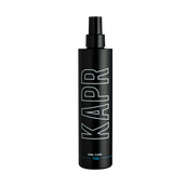 Verhoog je haarroutine met de veelzijdige Grooming Haar Tonic 250ml, ontworpen voor zowel volume als bescherming.|Grooming Haar Tonic 250ml – Voor volume, textuur en versterkte hold met hittebescherming.|Ervaar de kracht van KAPR Grooming Haar Tonic 250ml bij elke stylingsessie.