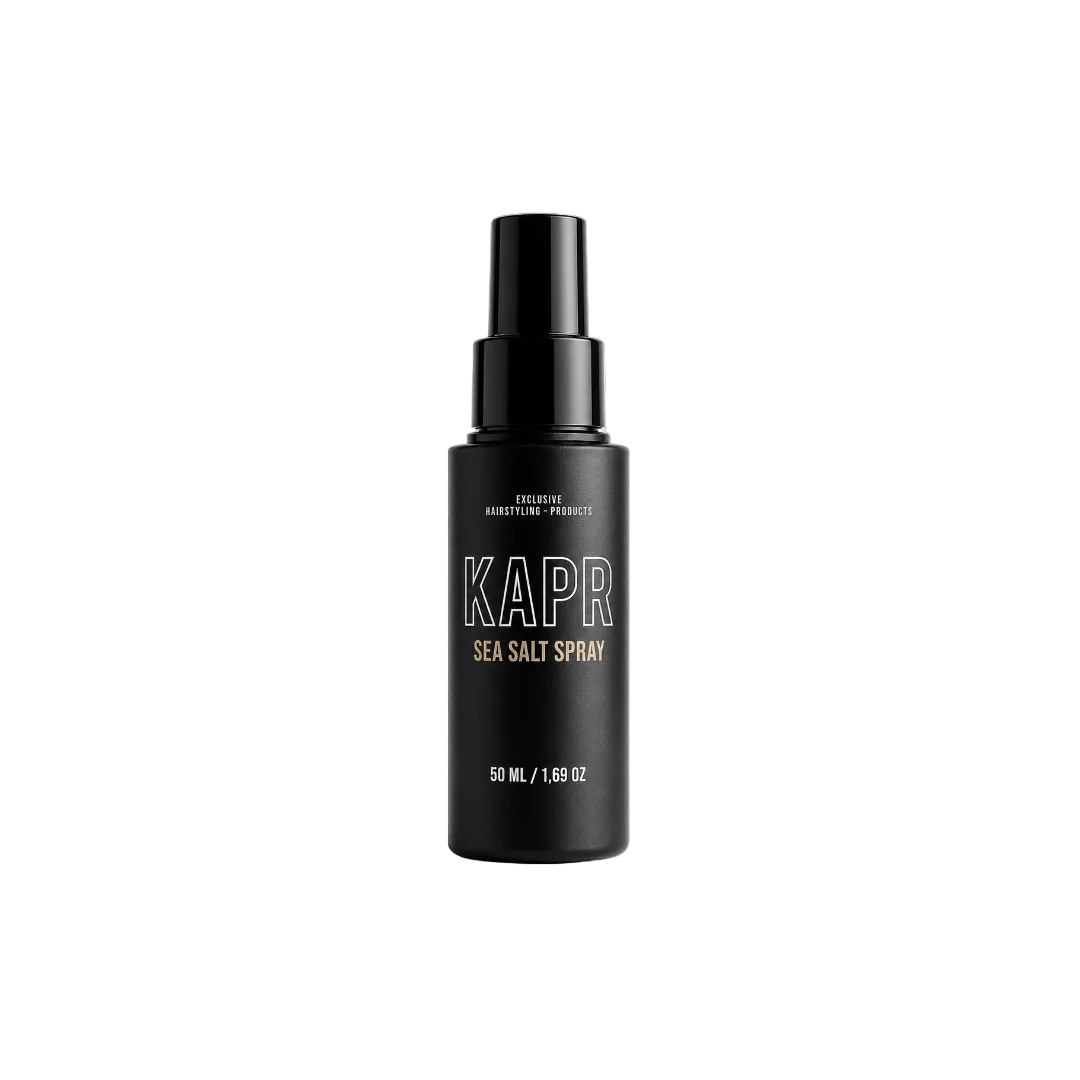 KAPR Sea Salt Spray Beach Tonic 50ml reisformaat – zwarte sprayfles met wit logo.