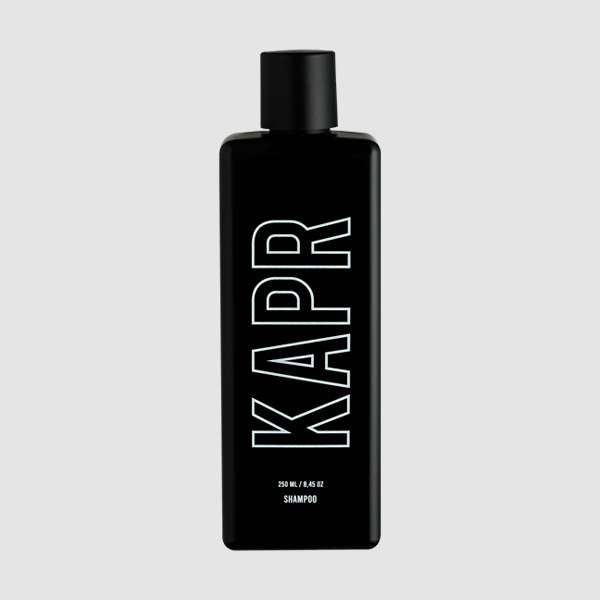 KAPR Professionele Shampoo 250ml – zwarte fles, frisse en hydraterende shampoo voor mannen.