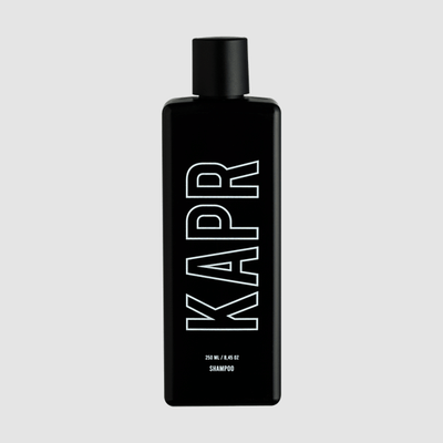 KAPR Body Wash – zwarte fles met frisse en hydraterende formule.